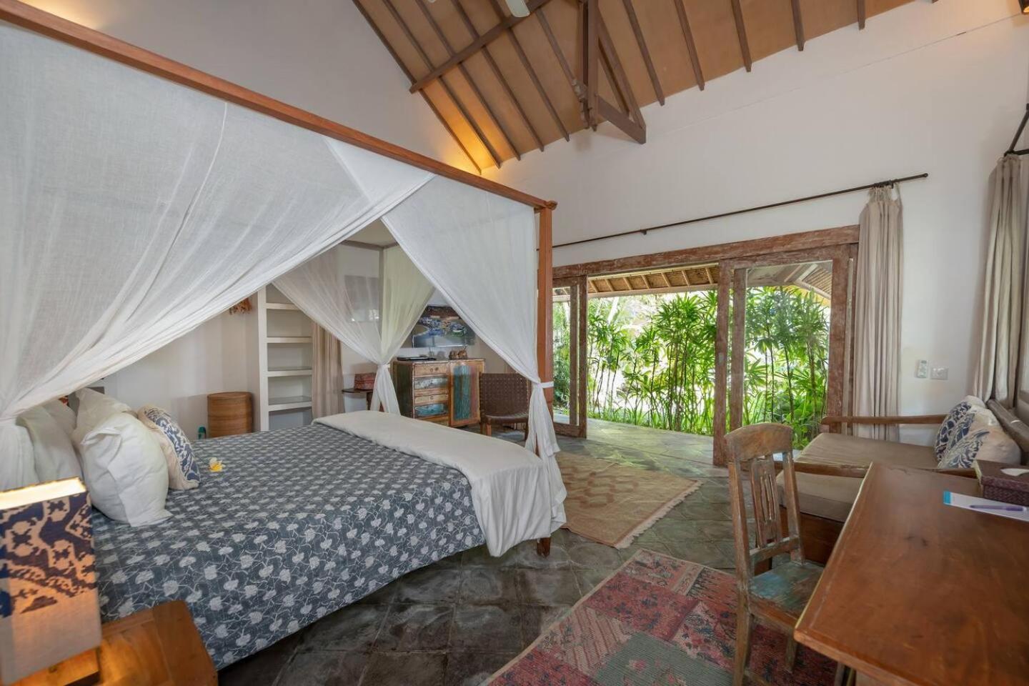 Villa Gorgeous Balinese Designed 3 Bed Villa, Pick!