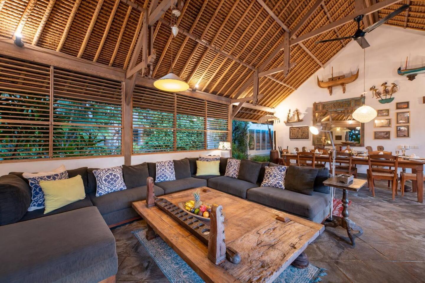 Gorgeous Balinese Designed 3 Bed Villa, Pick! Villa
