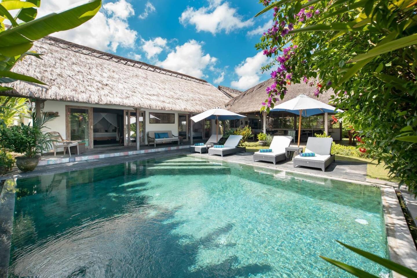 Gorgeous Balinese Designed 3 Bed Villa, Pick! Villa Seminyak (Bali)
