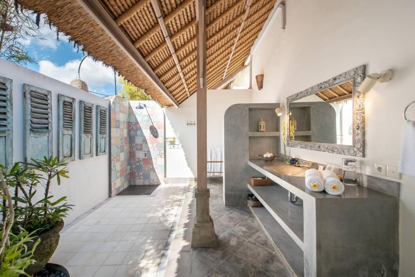 Gorgeous Balinese Designed 3 Bed Villa, Pick! * Seminyak (Bali)