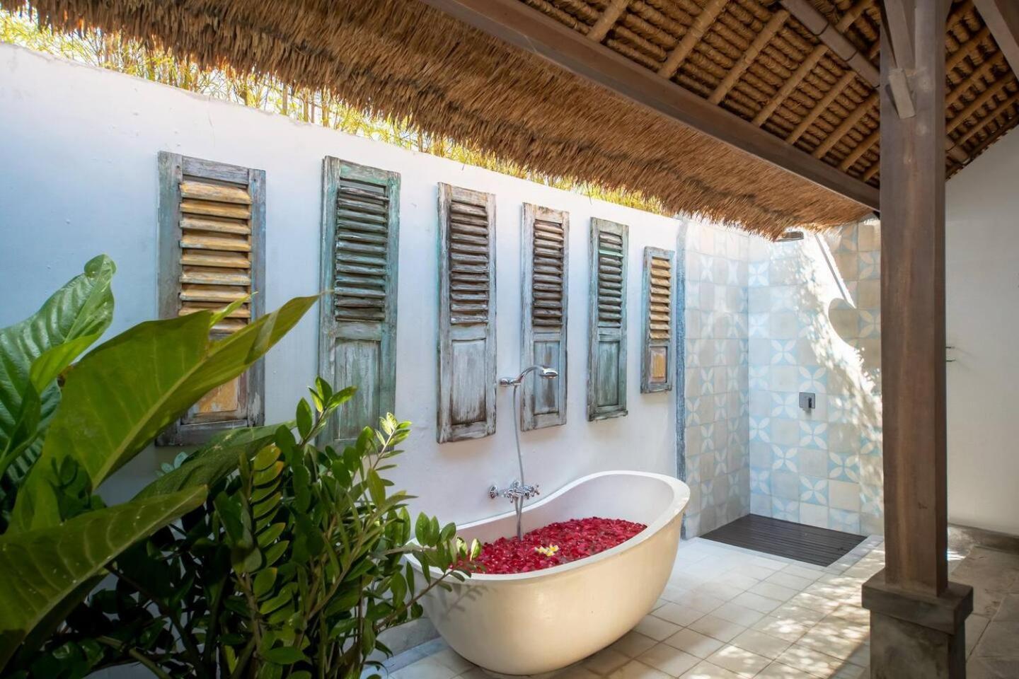Villa Gorgeous Balinese Designed 3 Bed Villa, Pick!