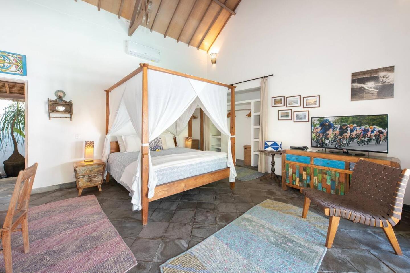 Gorgeous Balinese Designed 3 Bed Villa, Pick! Villa *
