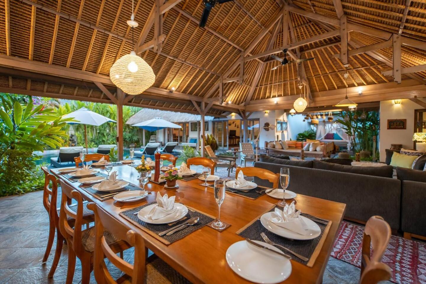 Gorgeous Balinese Designed 3 Bed Villa, Pick! *